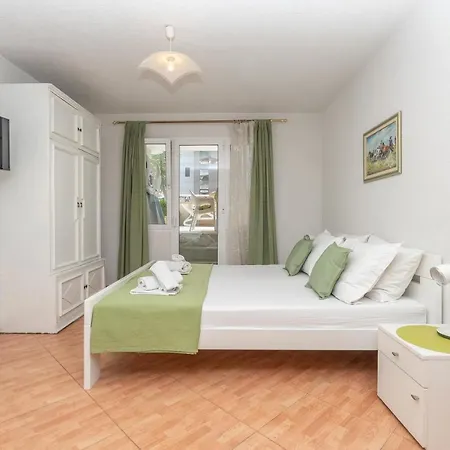 Apartment Urlic